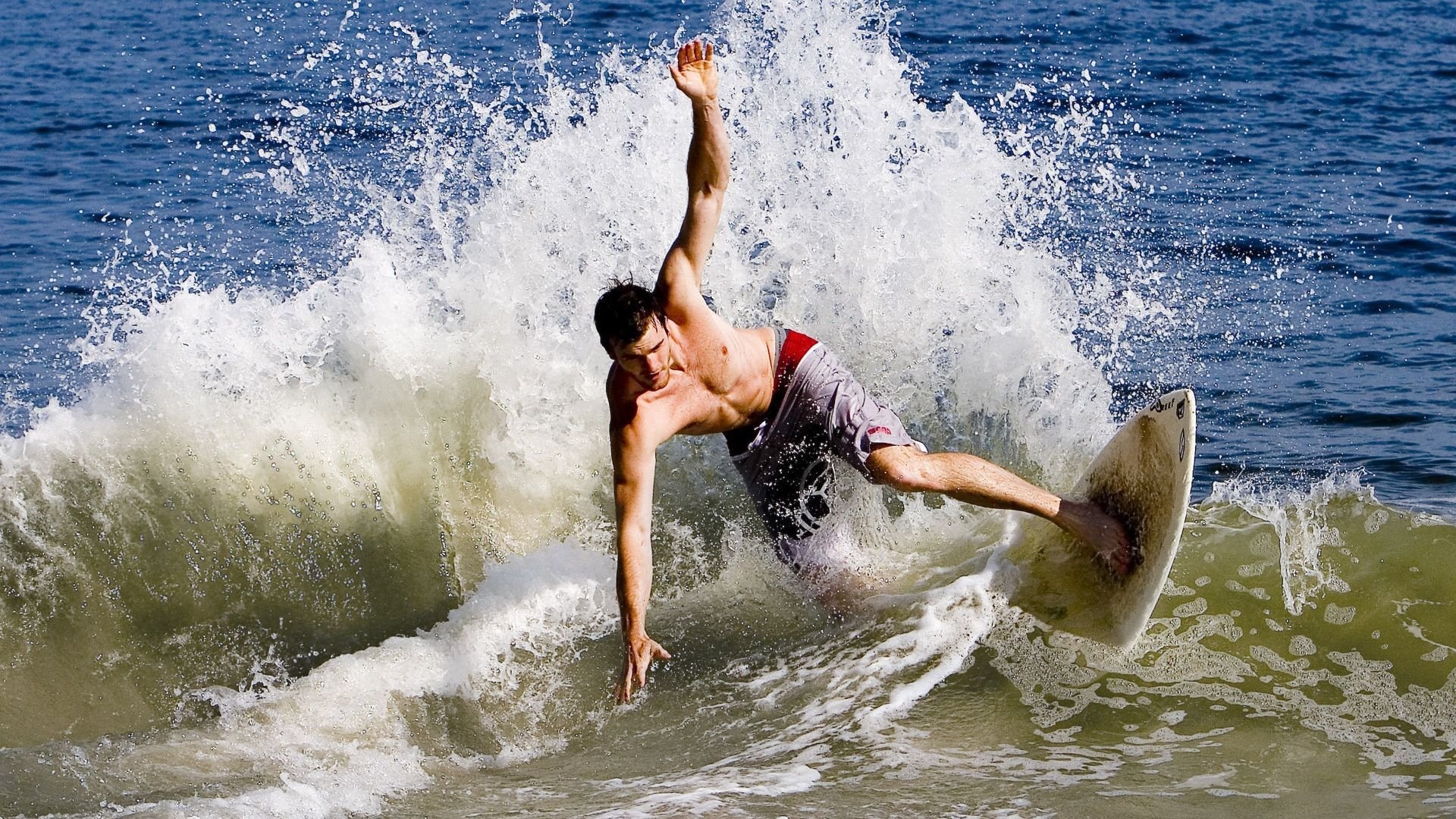 开云体育开云-欧洲杯战况激烈：舞台无限精彩！，欧洲杯战记